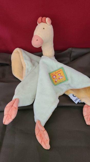 Moulin roty Les Loustics Doudou plat girafe vert orange feuille