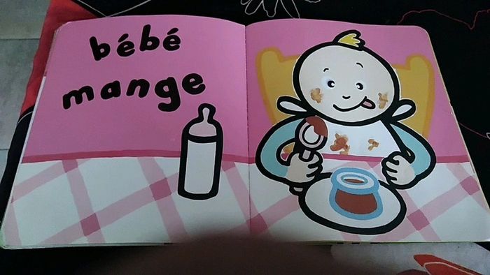 Livre pour enfants Bébé s'éveille - photo numéro 3