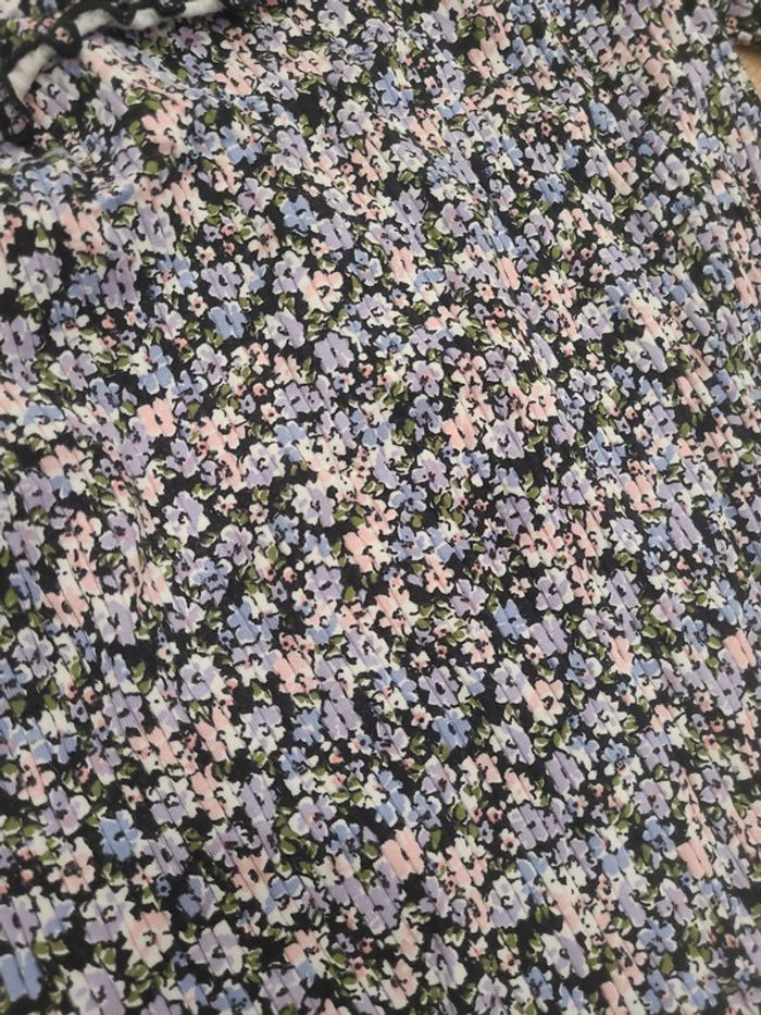 T shirt mauve fleuri - photo numéro 2