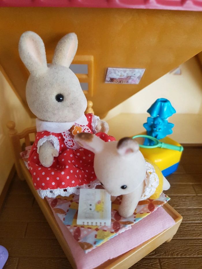 Sylvanian Families maison, famille et bus - photo numéro 4
