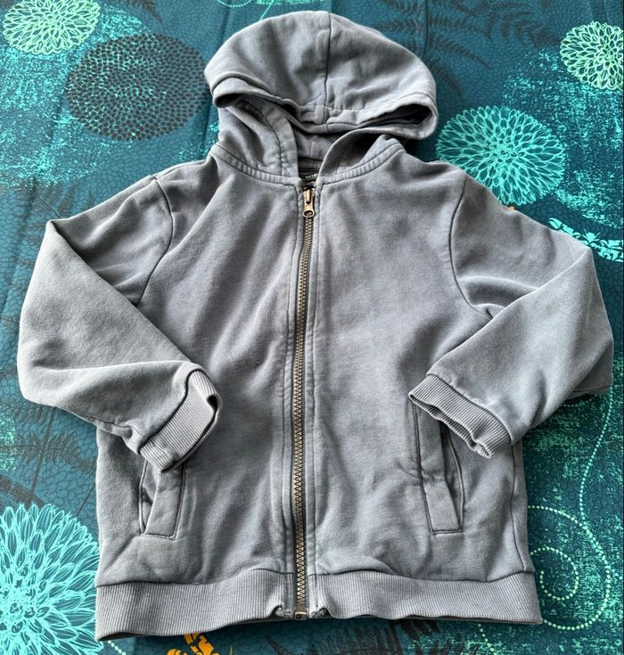 Sweat à capuche « Kiabi »