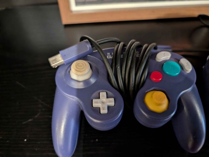 2 manette violette officielle gamecube - photo numéro 3