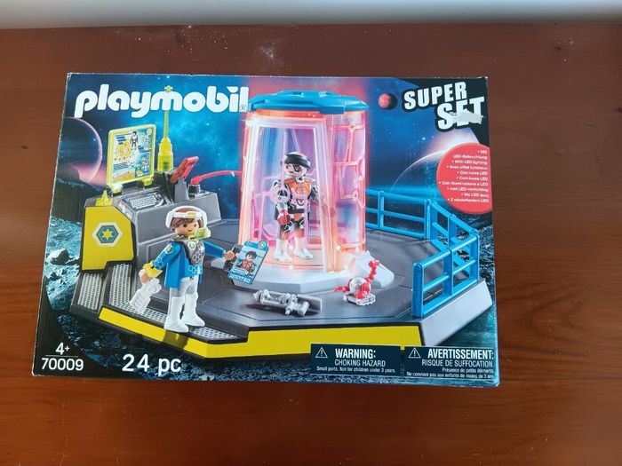 Boite 70009 de playmobil