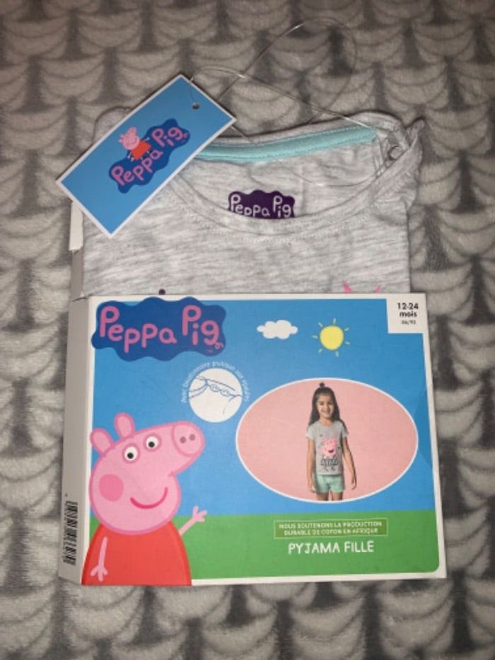 Pyjama peppa pig neuf