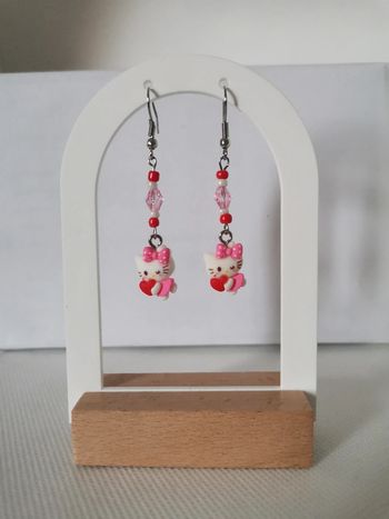 Paire de boucles d'oreilles Hello Kitty