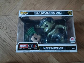 Funko pop Hulk smashing Loki 362