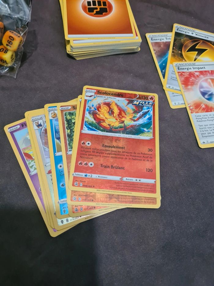 Etb pokemon épée & bouclier évolution céleste - photo numéro 5