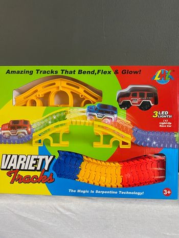 Circuit  avec 1 voiture de 128 à 168 pièces