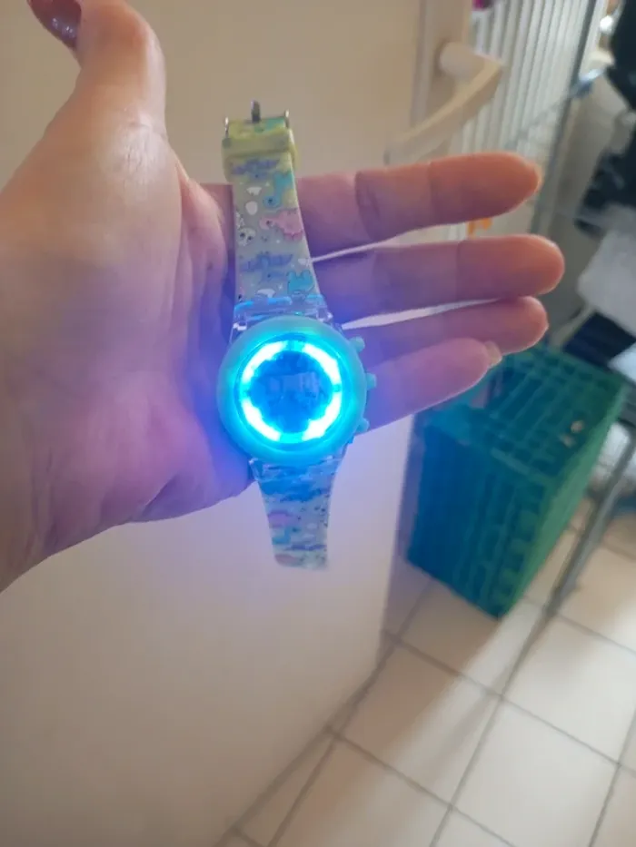 Montre digitale enfant garçon - photo numéro 2