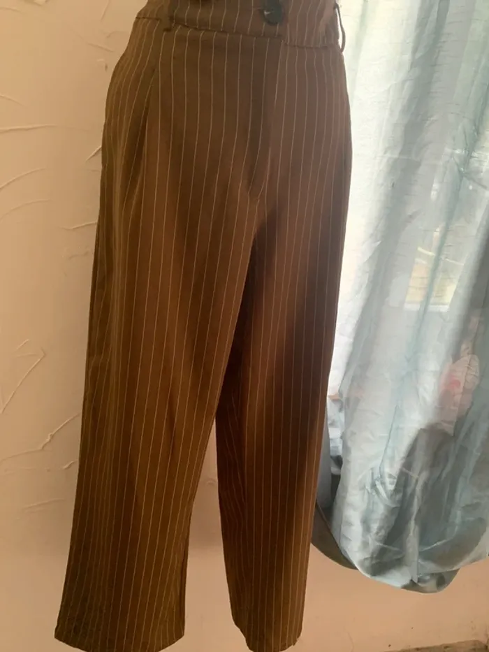 Pantalon SHEIN taille L jambe large rayé marron - photo numéro 4