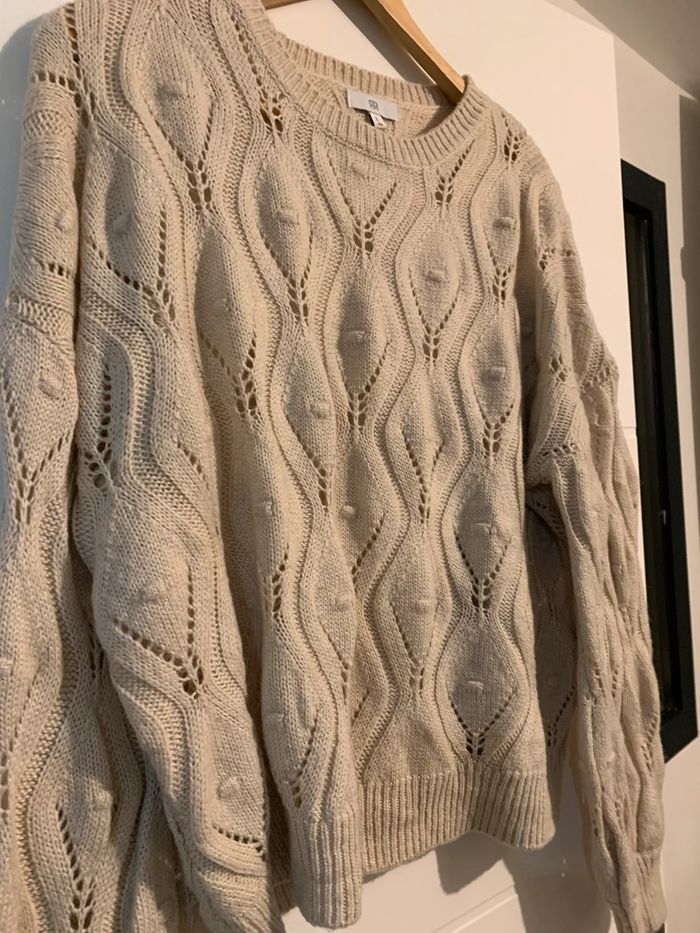 Pull ajouré crème