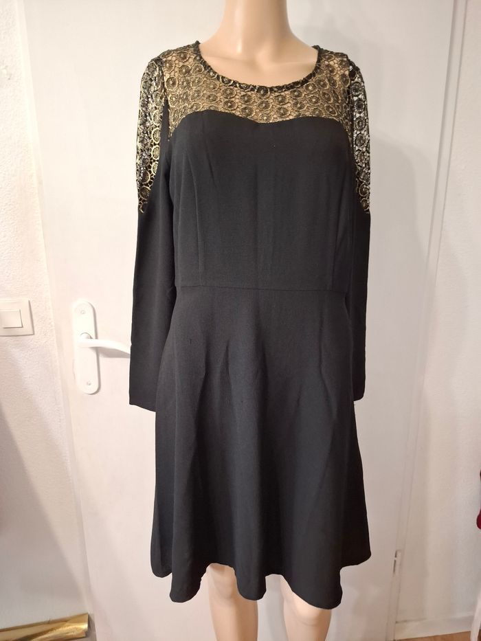 Robe 3 suisse collection taille 38 en tres bon état - photo numéro 4