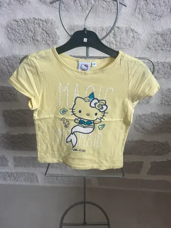 Tee shirt fille hello kitty 6 ans manches courtes