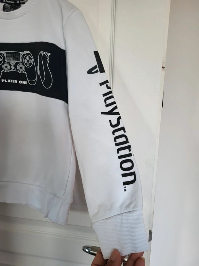 Sweat PlayStation Station comme neuf 10 ans - photo numéro 2
