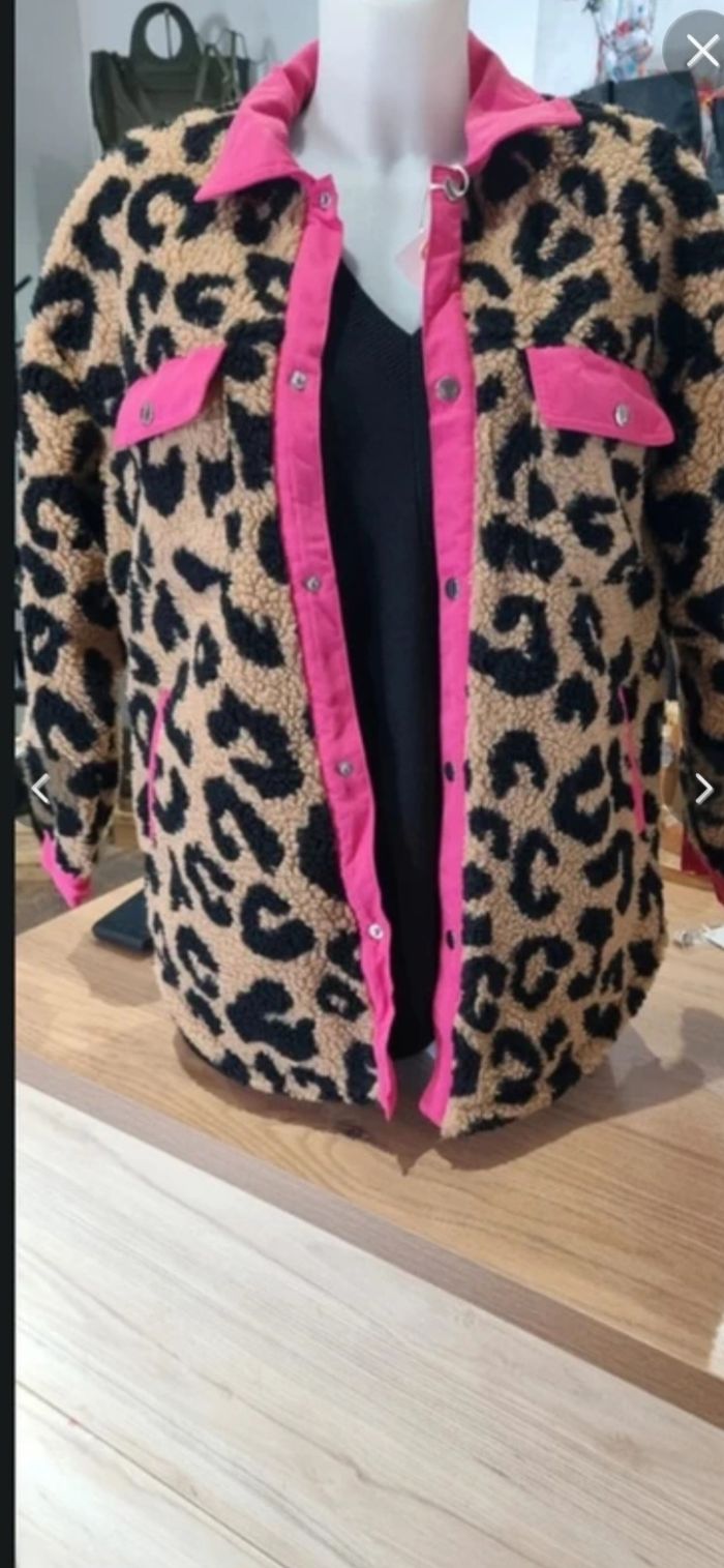 Veste molletonnée leopard