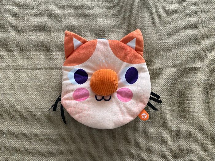 Livre en tissu petit chat veut jouer Auzou