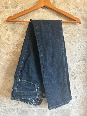 Jean Levi’s demi curve skinny