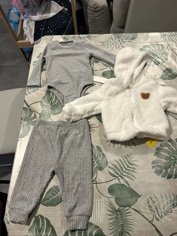 Ensemble bébé garçon 6/9 mois