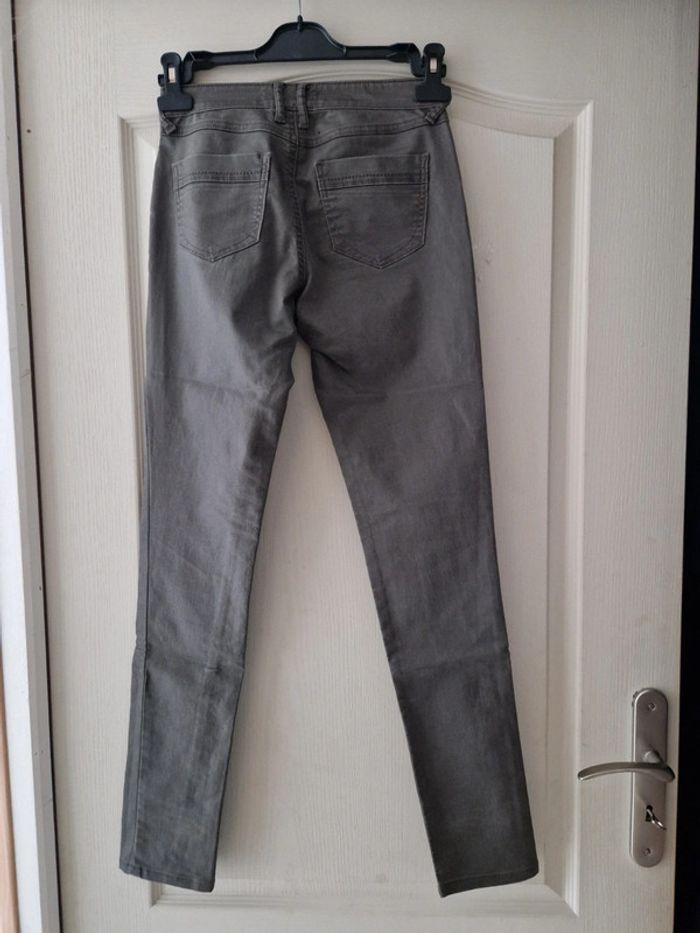 Pantalon Cache Cache taille 34 excellent état - photo numéro 2