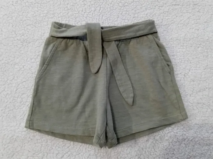 Short vert kaki tape à l'oeil 6 ans