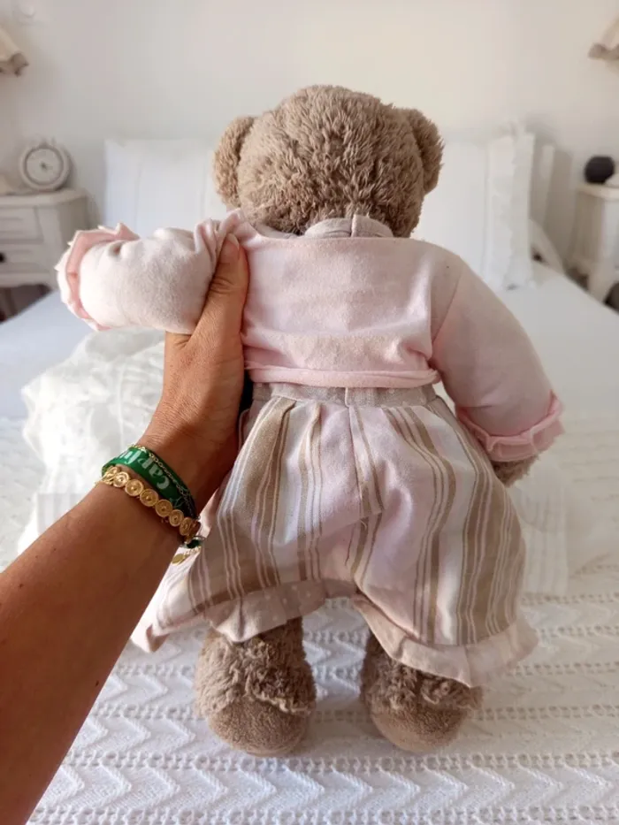 Ourson look vintage robe beige et rose Louise Mansen - photo numéro 7
