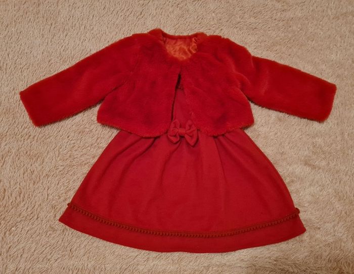 Robe en feutre rouge + veste cardigan 12 mois