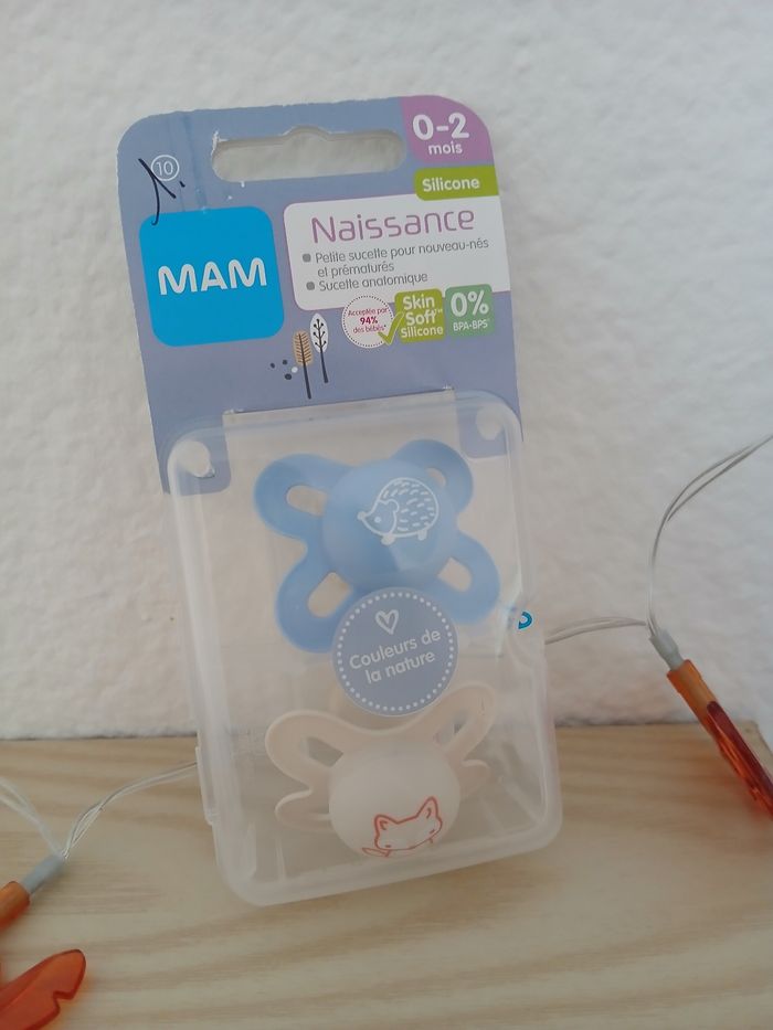 Lot de 2 sucettes spécial nouveau-nés (0-2 mois)