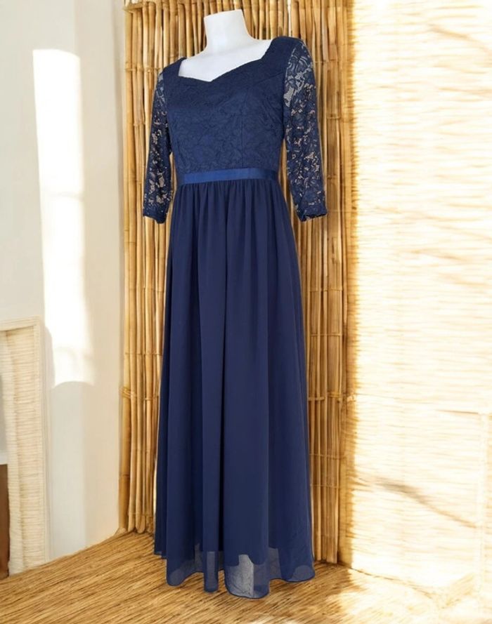 Robe de soiree pour femme manches 3/4 taille