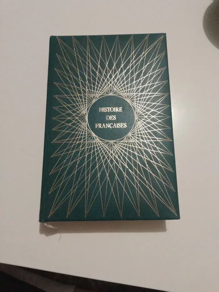 Livre Histoire des Françaises 1972 Alain Decaux