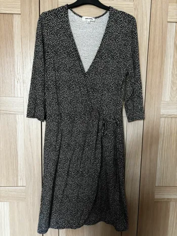Robe portefeuille noir pois blancs Grain De Malice t.44