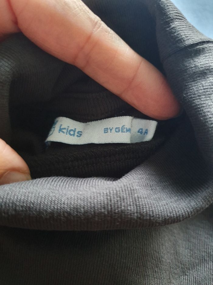 Sous pull 4 ans - photo numéro 2
