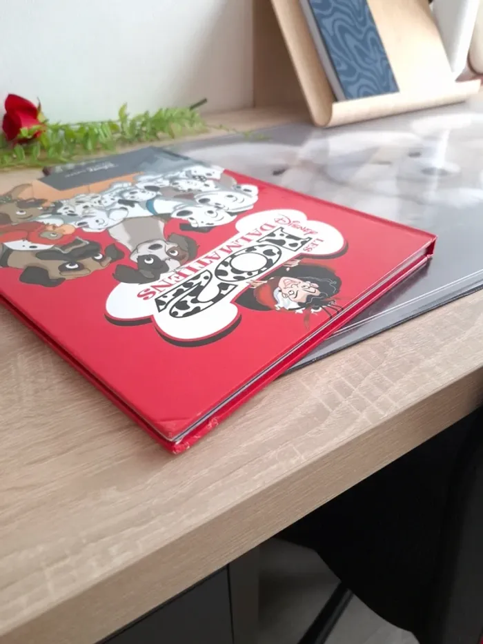 Livre Disney / Les 102 dalmatiens - photo numéro 4