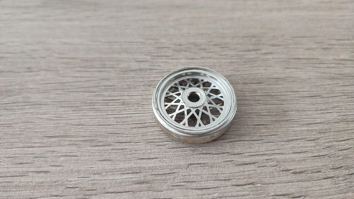 Jante seule pièce détachée miniature jaguar SS 100 1937 1/18 burago #B62 - photo numéro 2