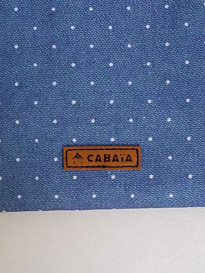 Pochette zippée cabaïa 25x15 cm vous pouvez l'accrocher à la ceinture 
 neuve jamais utilisée envoi rapide - photo numéro 3