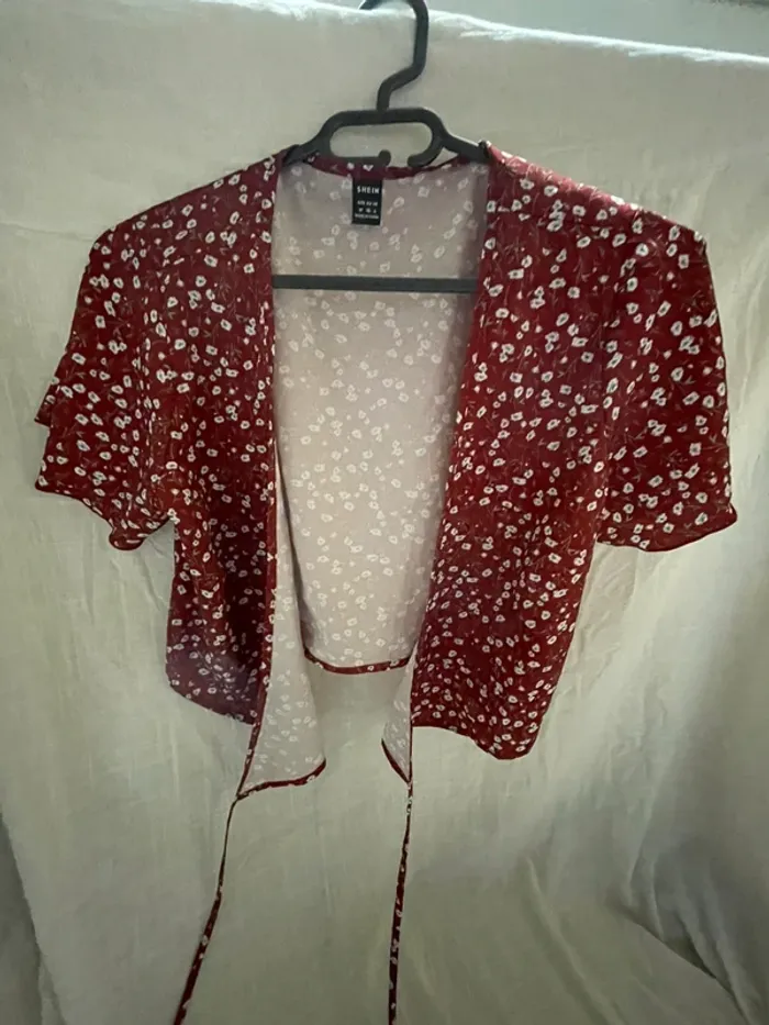 Crop top bordeaux Shein – T.M, motif fleuri - photo numéro 3