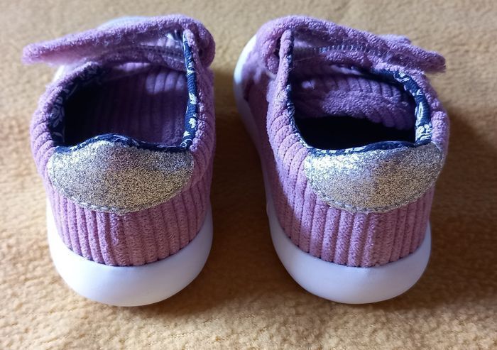 Magnifiques baskets pointure 19 🌸 Vertbaudet - photo numéro 5
