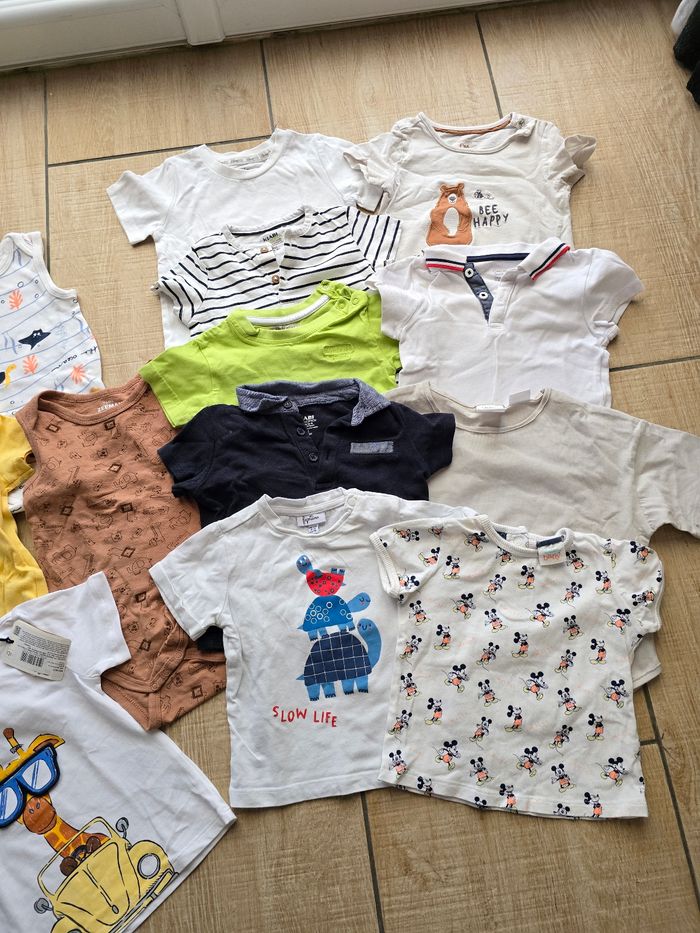 Lot 9 mois vêtements - photo numéro 4