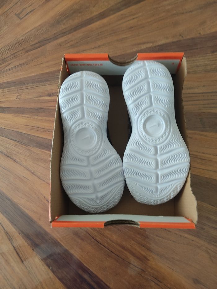 Baskets Nike flex runner T 29.5 - photo numéro 7