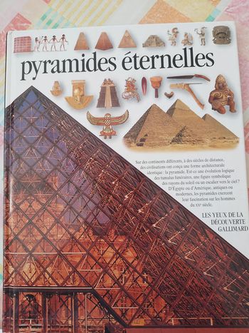 Livre pyramides éternelle