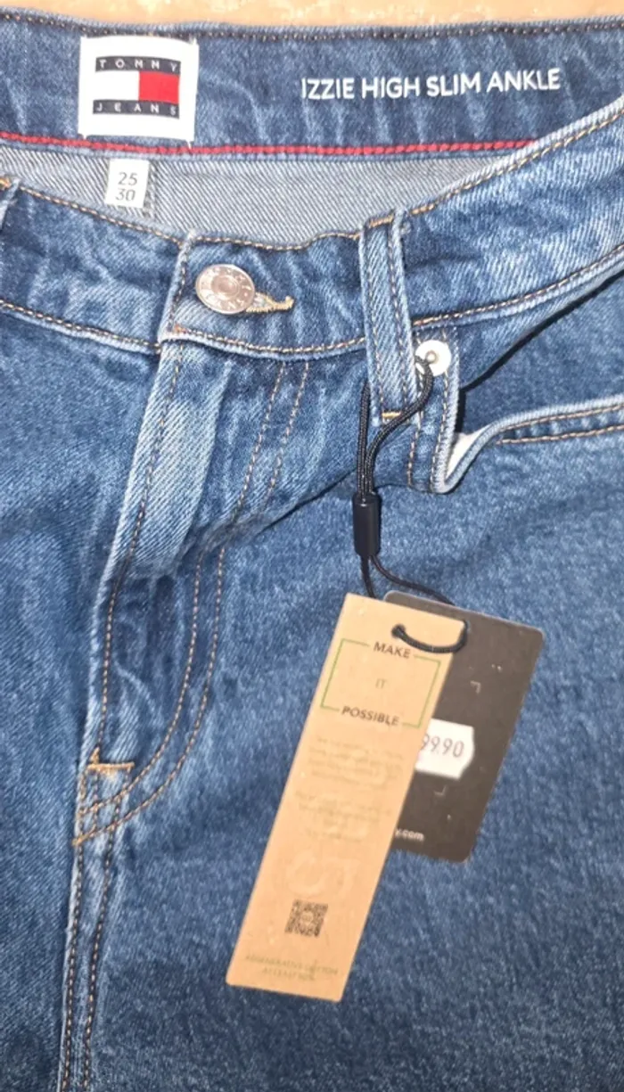 Jean Tommy Hilfiger en 25/30. Neuf - photo numéro 3