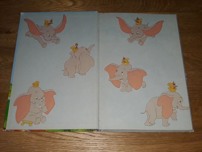 Livre Dumbo héros du cirque - photo numéro 2