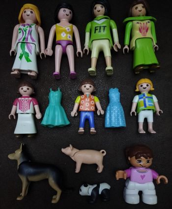 Lot 11 figurines playmobil