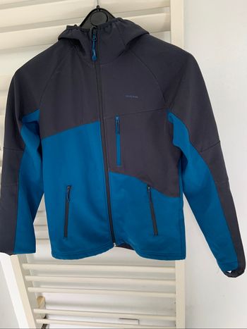 Veste de randonnée imperméable Quechua /decathlon  12/13 ans