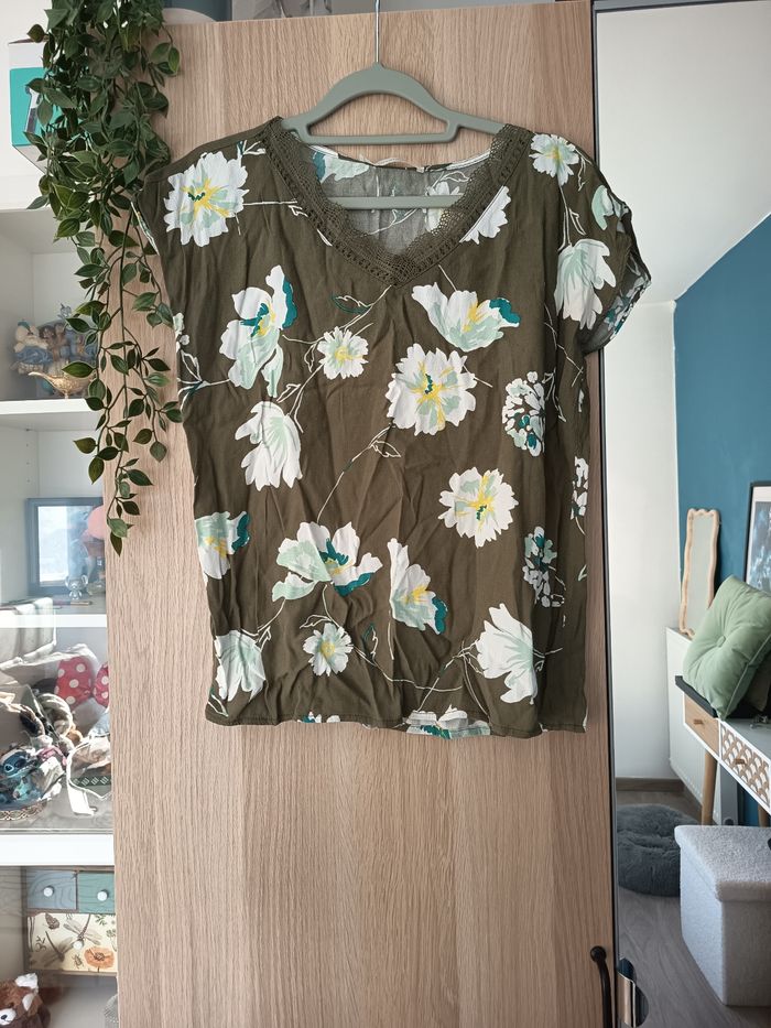 Blouse kaki fleur blanche promod - Taille M 38 - photo numéro 2
