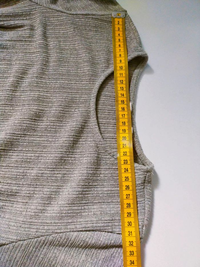 Robe côtelée gris clair avec nœud dos – Pull&Bear – T. XS - photo numéro 8