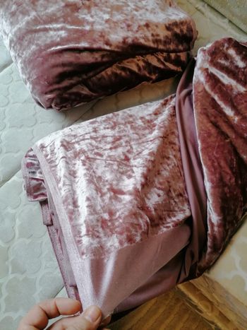 Tissu rose/violet velours