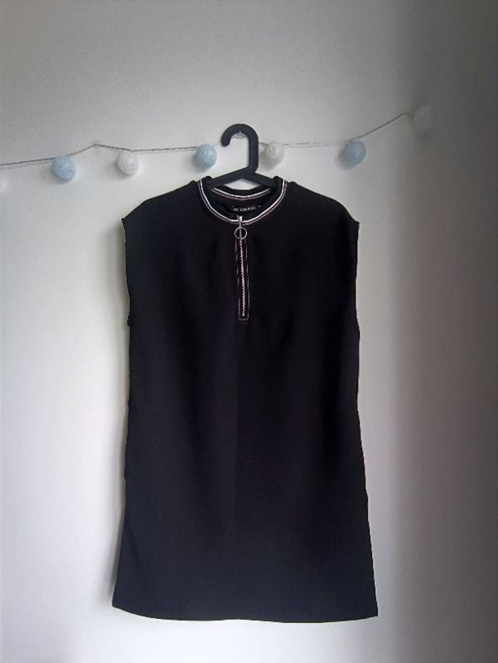 Robe noire Zara Taille XS En très bon état