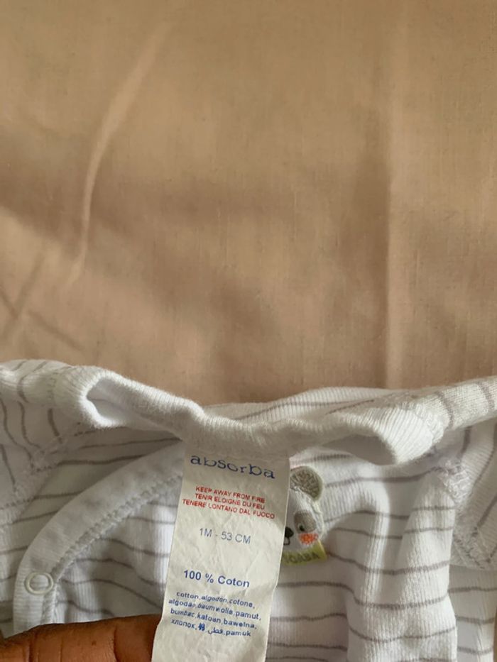 Pyjama et body absorba - photo numéro 4