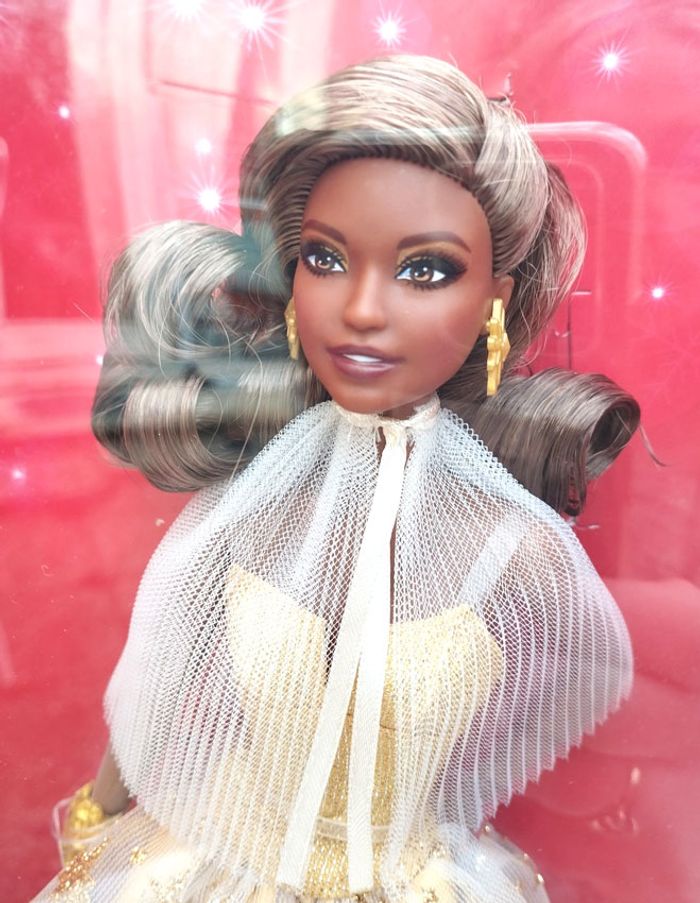 Barbie Happy Holidays Édition Spéciale Noël 35e Anniversaire modèle Black - photo numéro 2