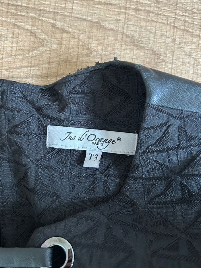 Robe noire avec simili cuir Jus d’Orange taille 3 état satisfaisant (avec défaut) - photo numéro 8